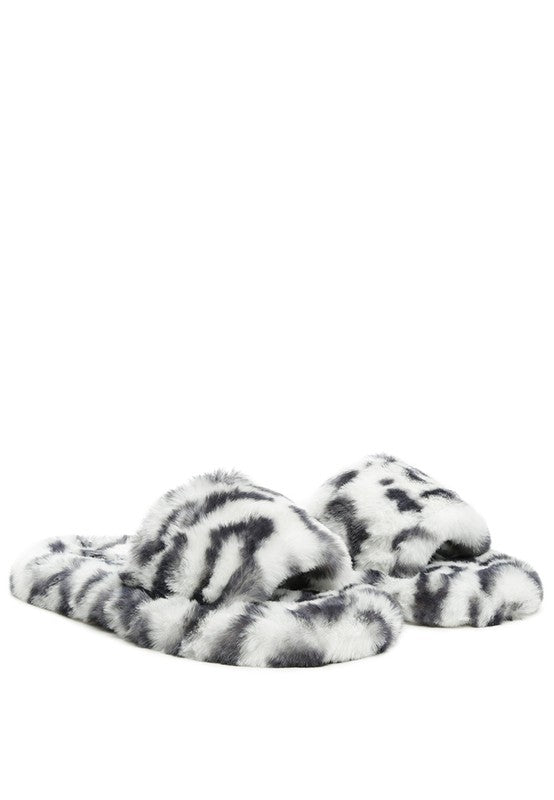 SNUGGLE-IN INDOOR FUR FLATS - Oh So Boujie