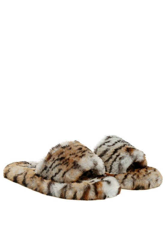 SNUGGLE-IN INDOOR FUR FLATS - Oh So Boujie