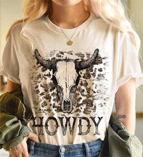 HOWDY COWSKULL GRAPHIC TOP - Oh So Boujie